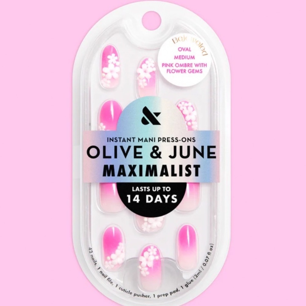 Olive & June Maximalist Press-On Nails Bejeweled Oval Medium Pink Flower Gem
